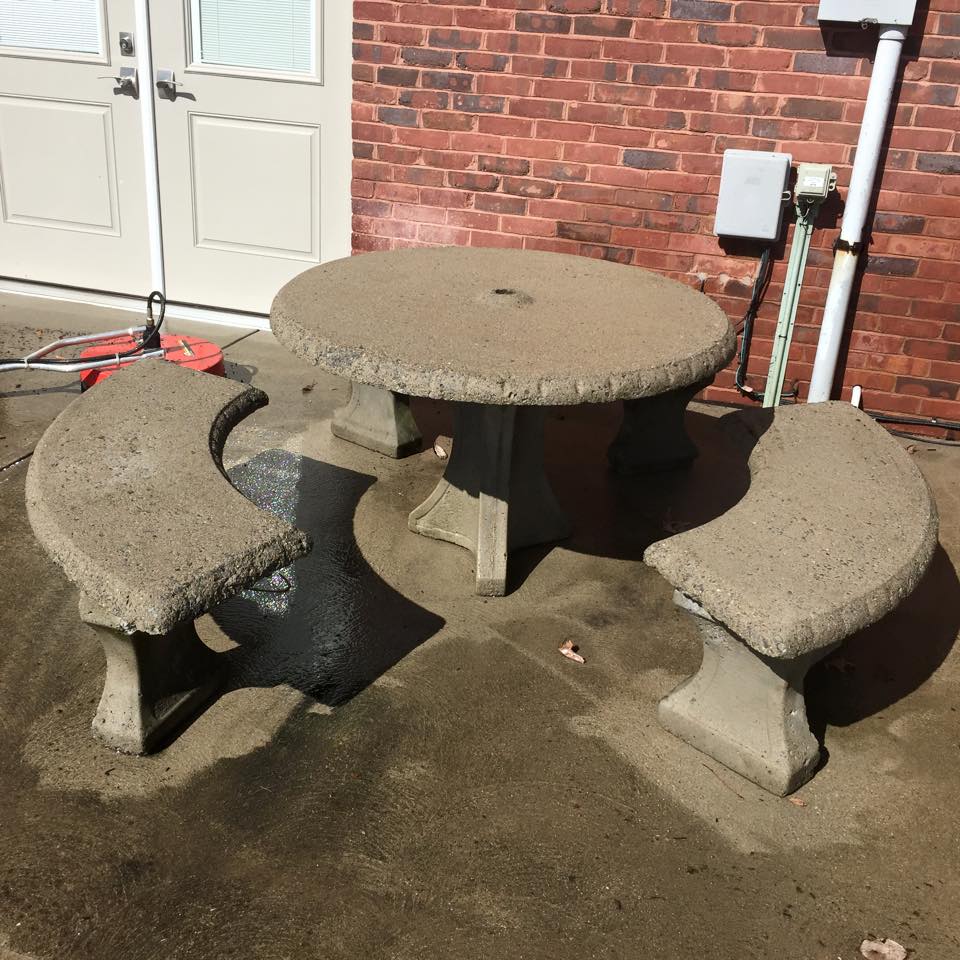 Clean Table — Verona, KY — Spit Shine Commercial Cleaning LLC