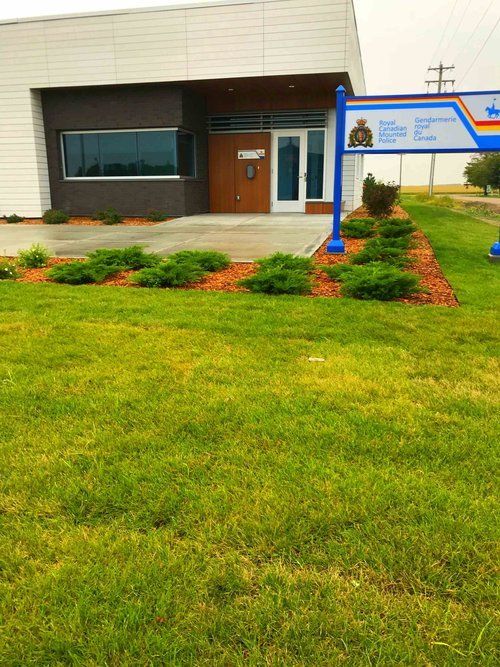 elk point alberta landscaping