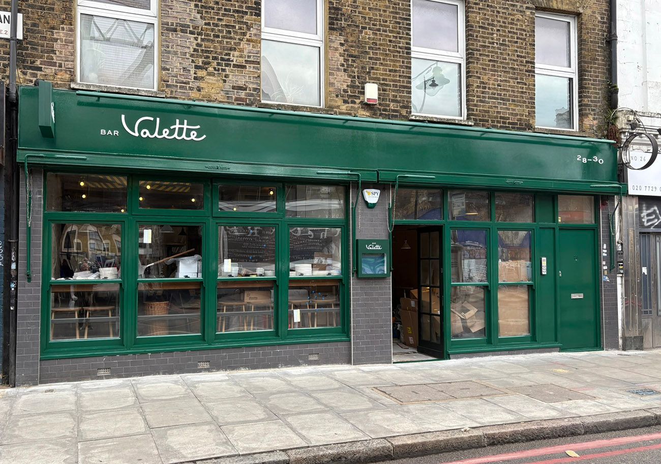 Bar Valette hospitality signs