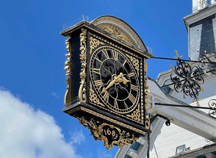 Guildford Guildhall clock renovation