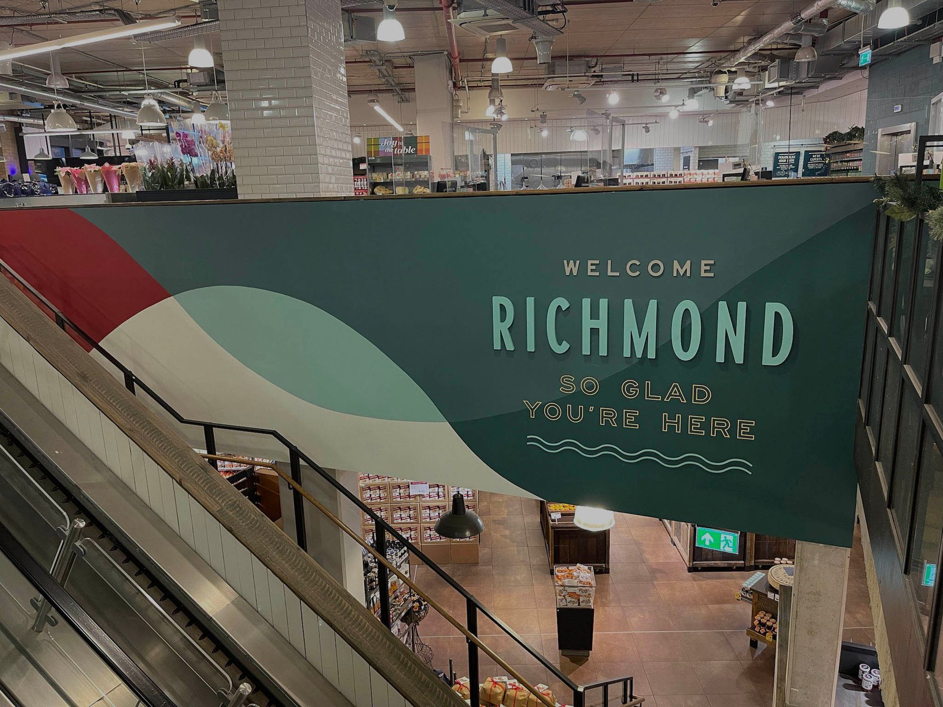 Retail signage services