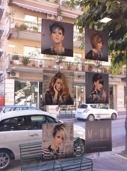 cartelloni pubblicitari con tagli donna alla moda