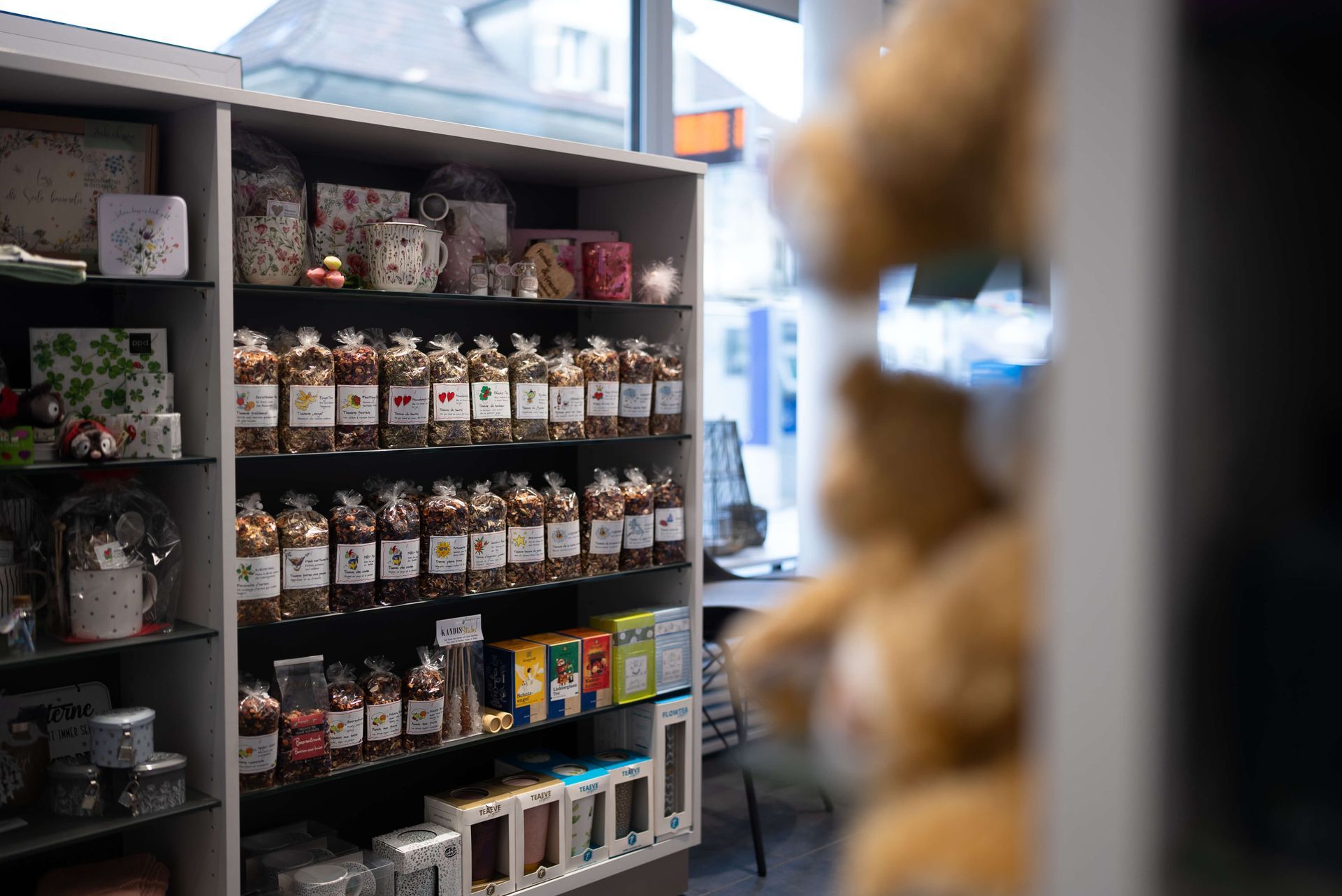 Verkaufsraum der Apotheke-Drogerie Kurz