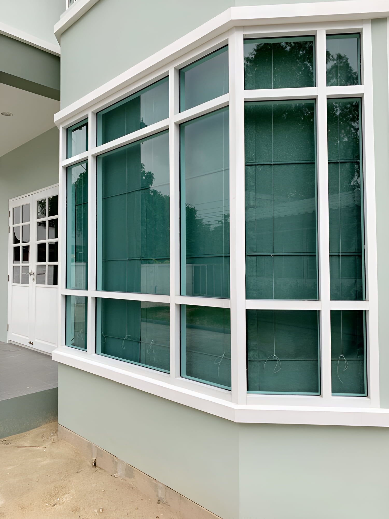 tinted residential windows on a modern home in Ballina