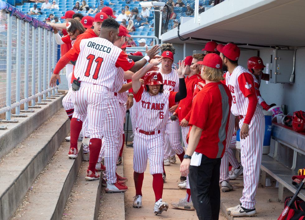 Titans explode for five in eighth to defeat Capitales, take two of three