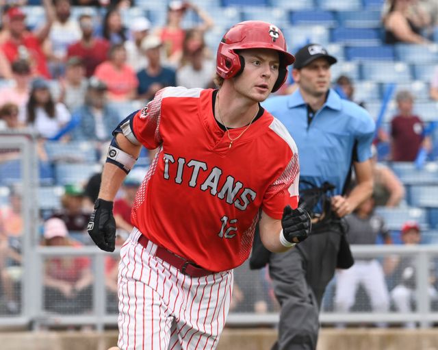 Ottawa Titans win first home exhibition game in wild eighth inning - The  Charlatan, Carleton's independent newspaper