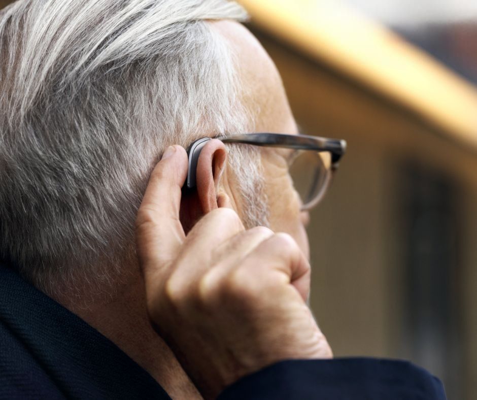 Gelato al cioccolato e alla vaniglia, consistenza cremosa.