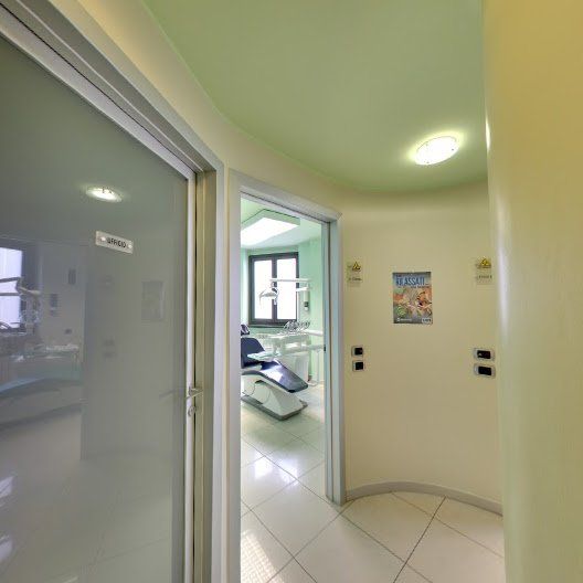corridoio studio dentistico