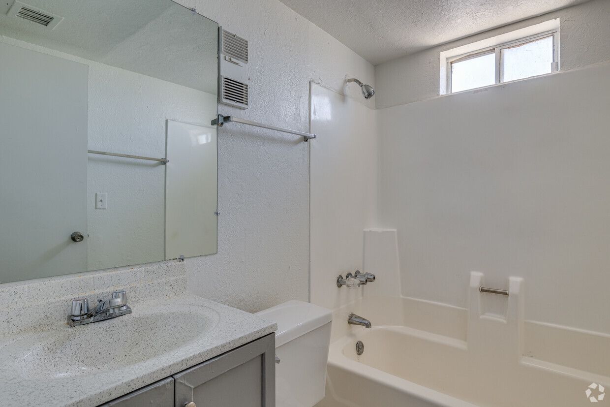 GC 3734 Apartments - Image 8