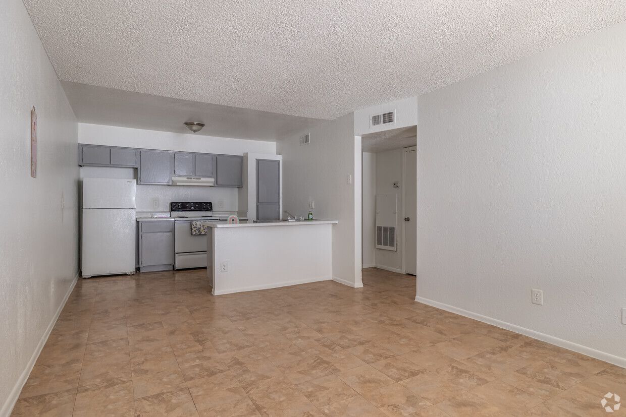 Las Ventanas Apartments - Image 4