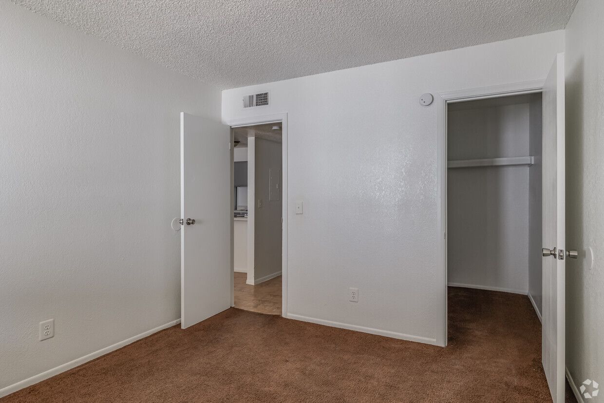 Las Ventanas Apartments - Image 5