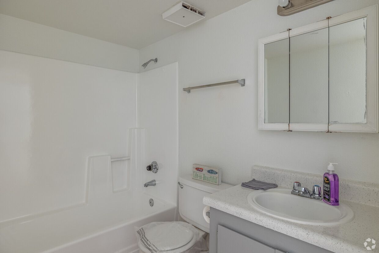 Las Ventanas Apartments - Image 8