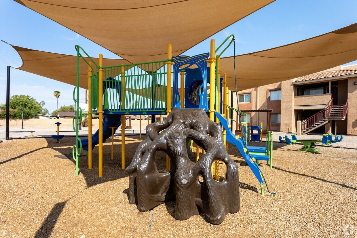 San Marina Apartments - Image 6