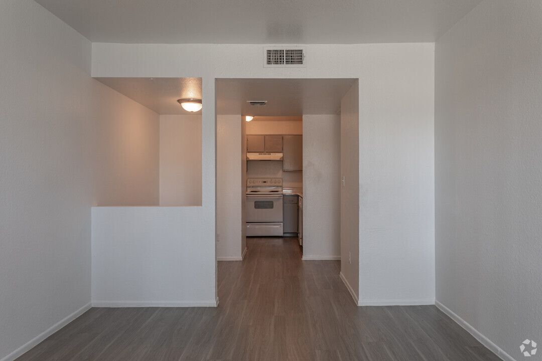 The Axis on McDowell  - Image 3