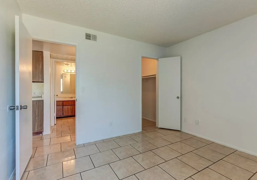 The Falls  - Image 7