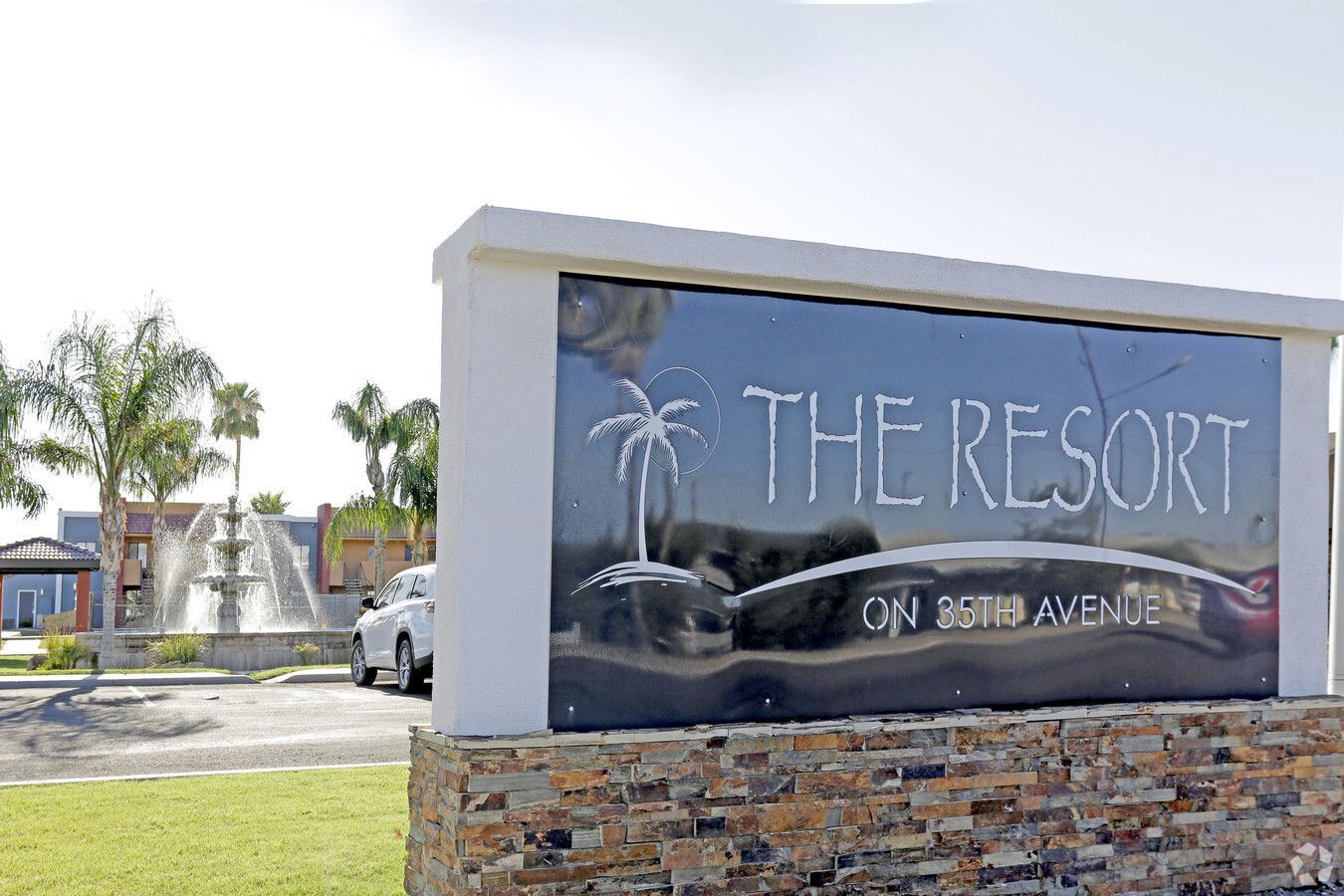 The Resort on 35th - Image 2