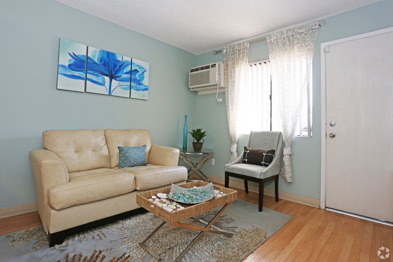 The Square Apartments - Image 2