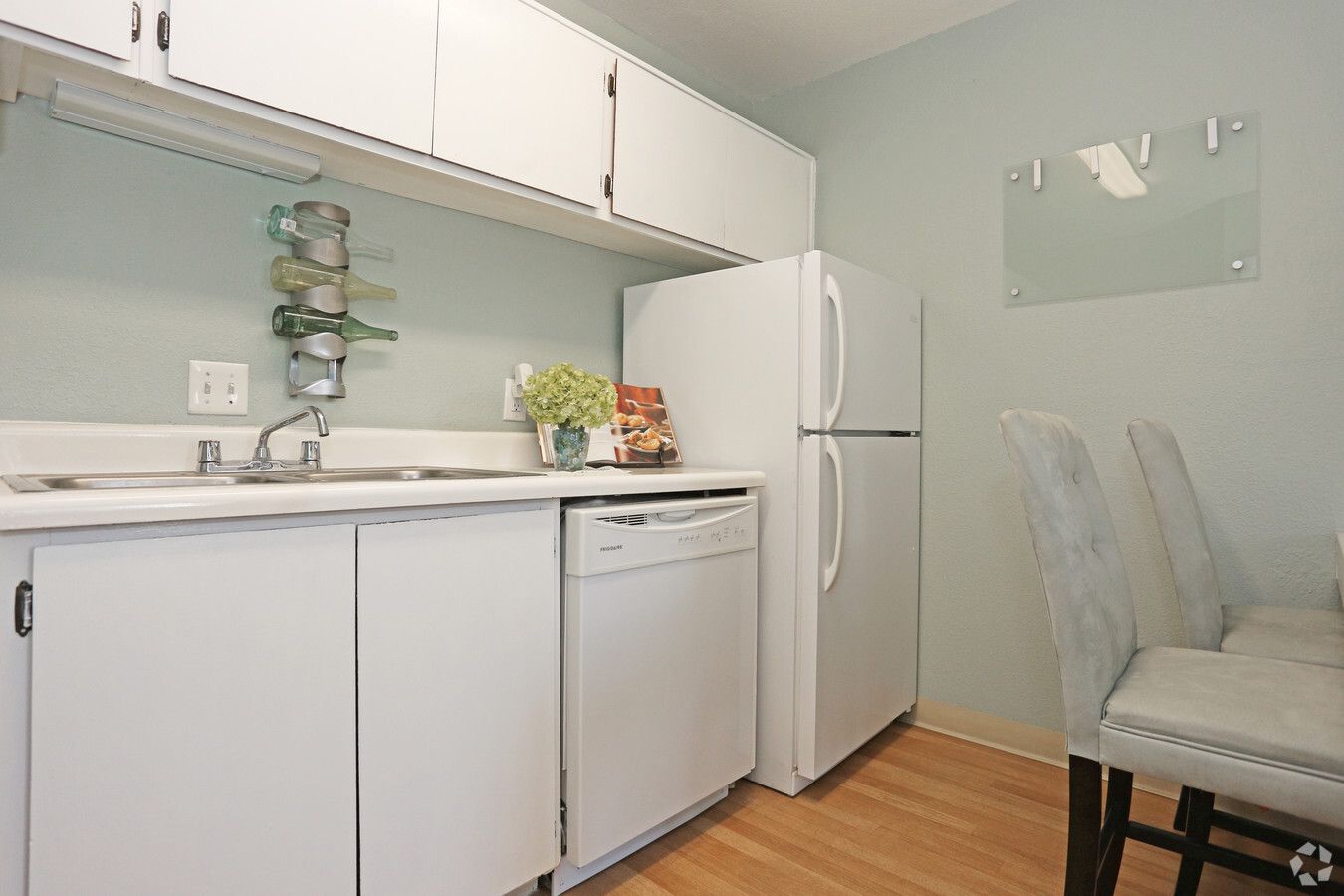 The Square Apartments - Image 4