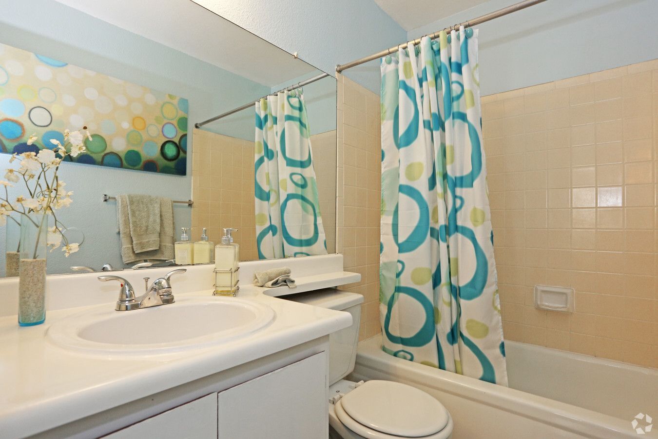 The Square Apartments - Image 8