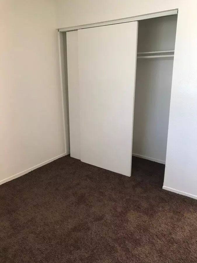 Courtyard Apartments - Image 5