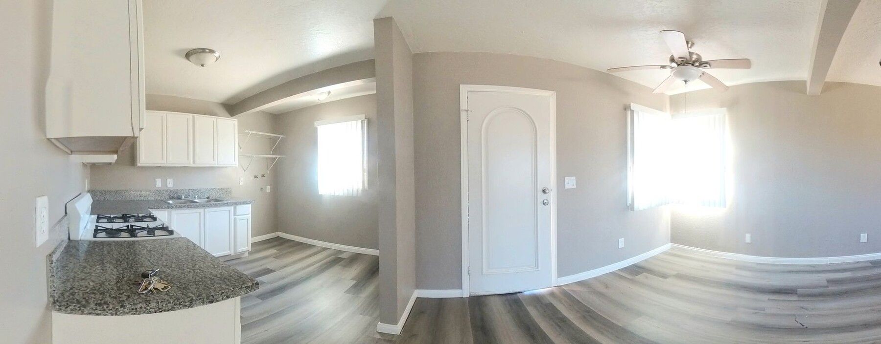 Desert Oasis Apartments - Image 3