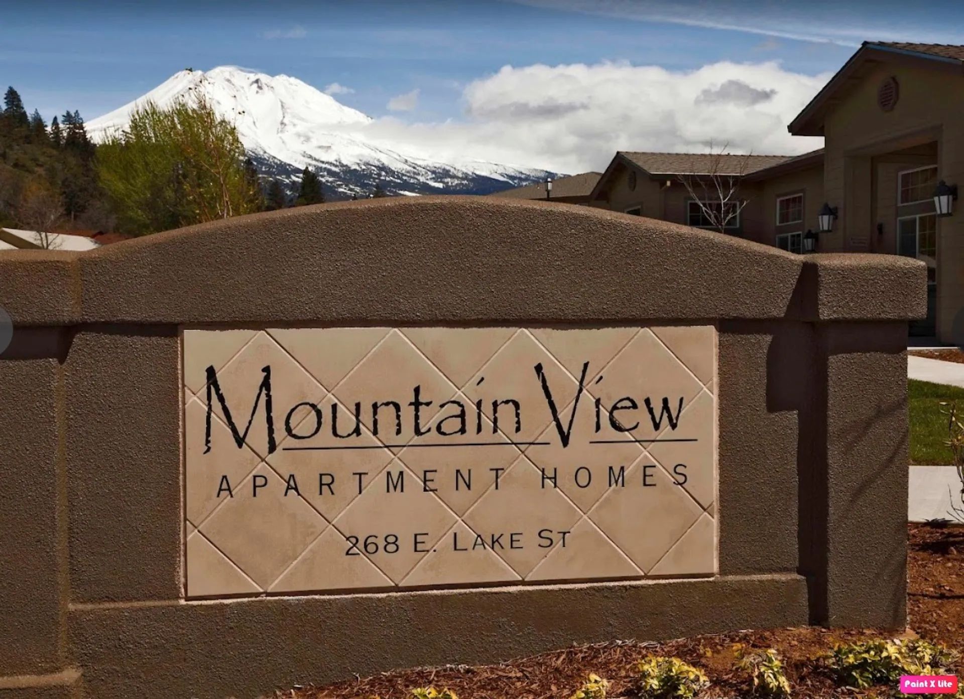 Mountain View Apartments - Image 1
