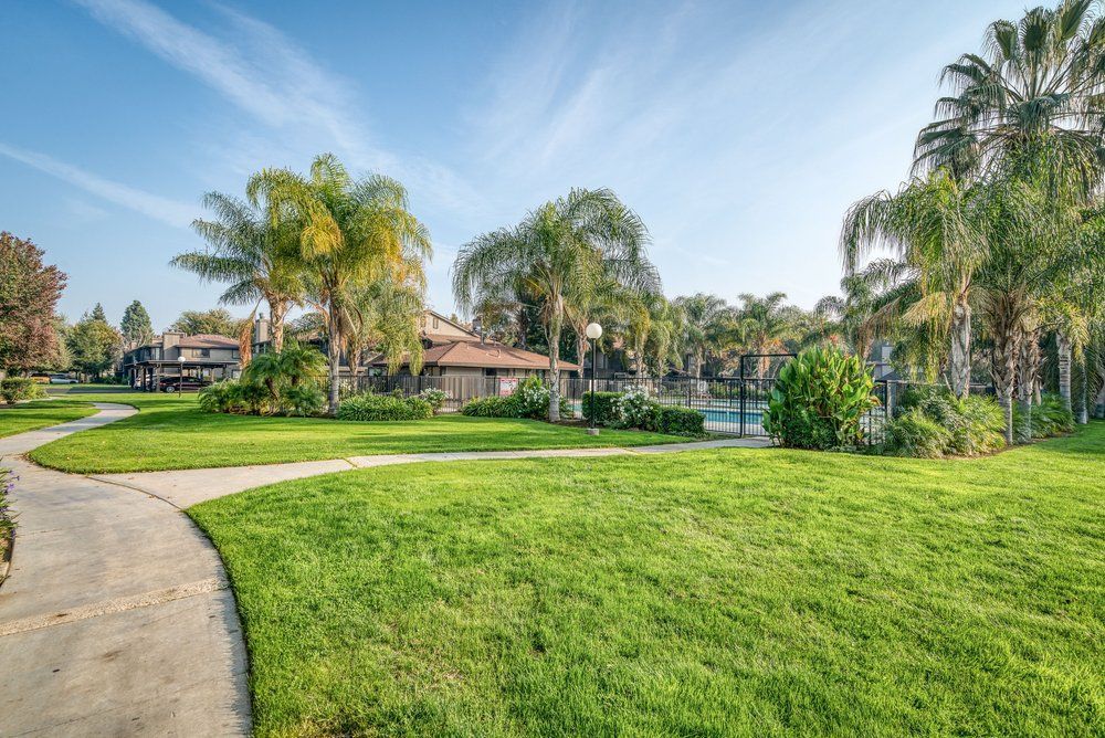 Ranchwood Condominiums - Image 5