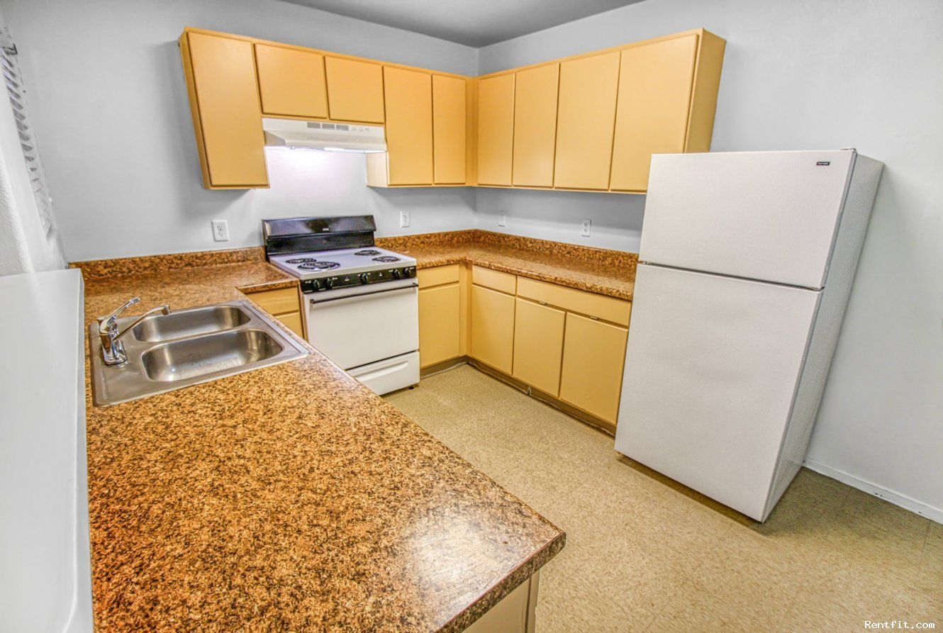 Summerview Apartments - Image 3