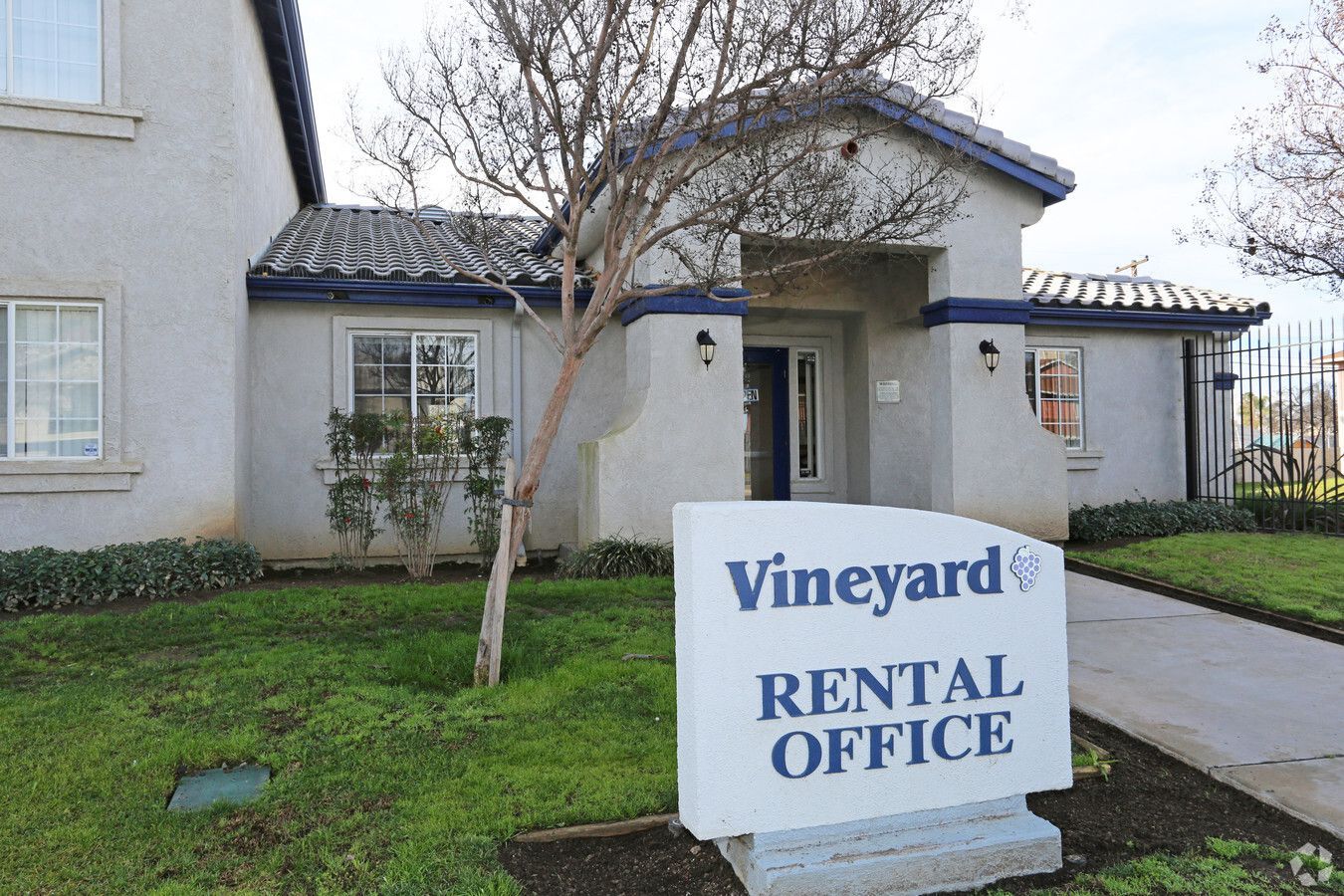 Vineyard Apartments - Image 2