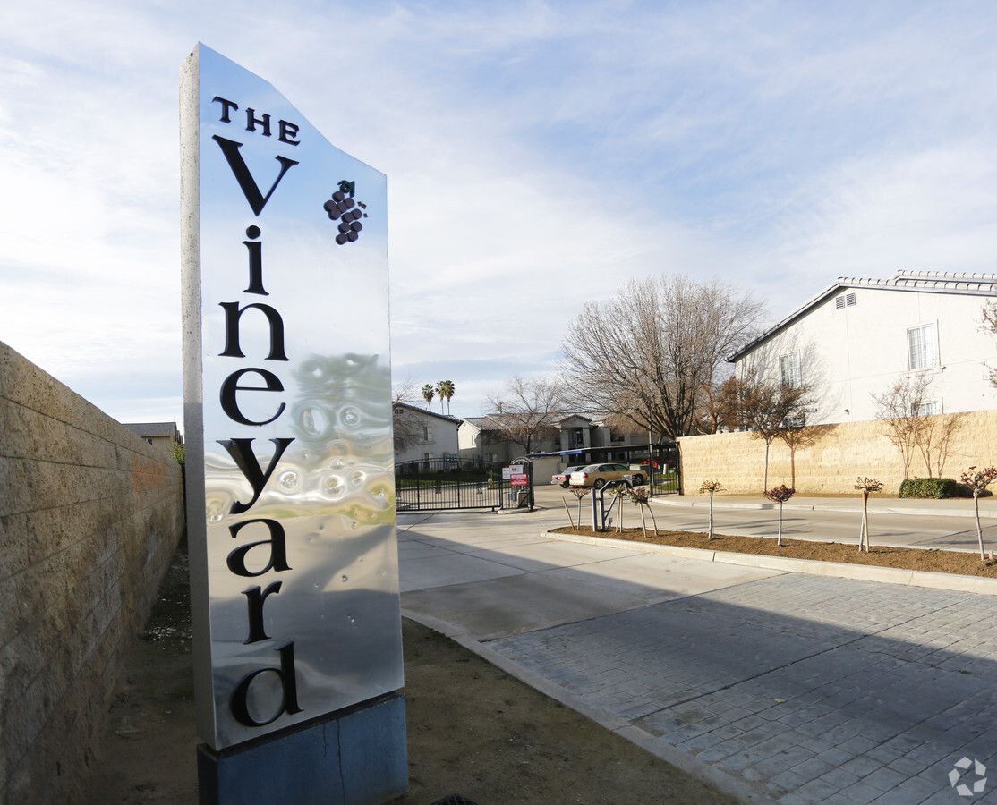Vineyard Apartments - Image 3