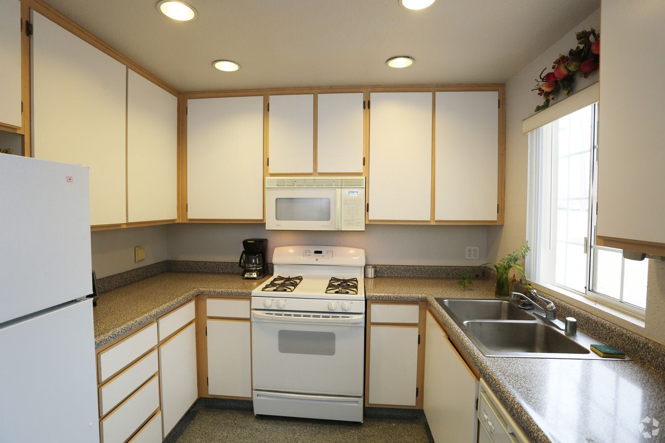 Vineyard Apartments - Image 4