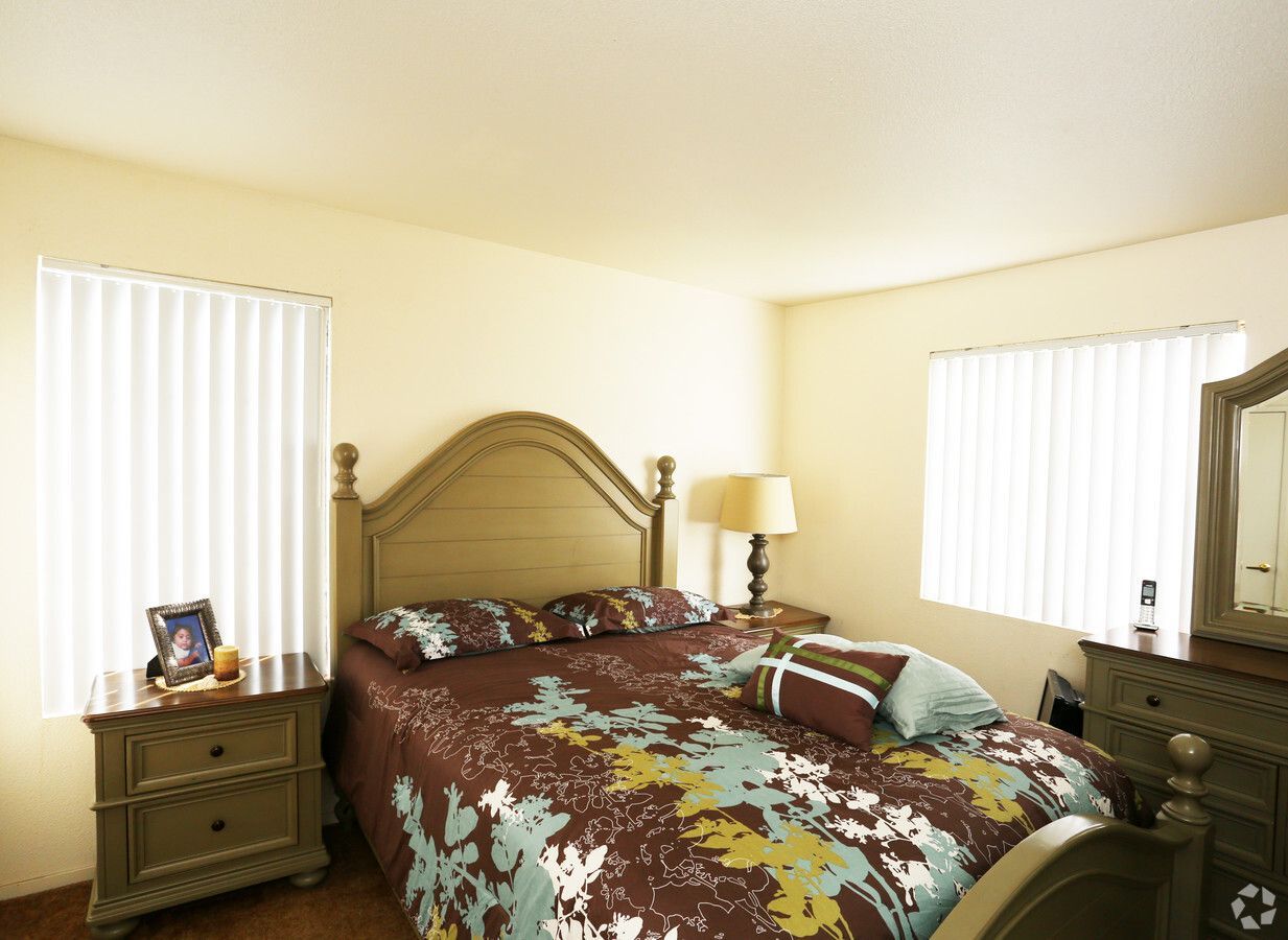 Vineyard Apartments - Image 6