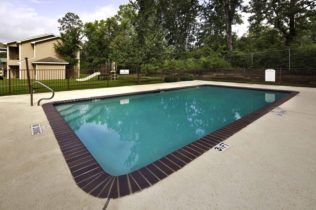 High Pointe Plaza Apartments - Image 12