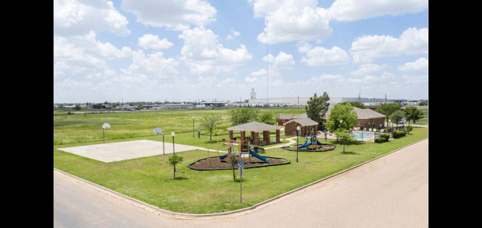 Plainview Vistas Apartment - Image 1