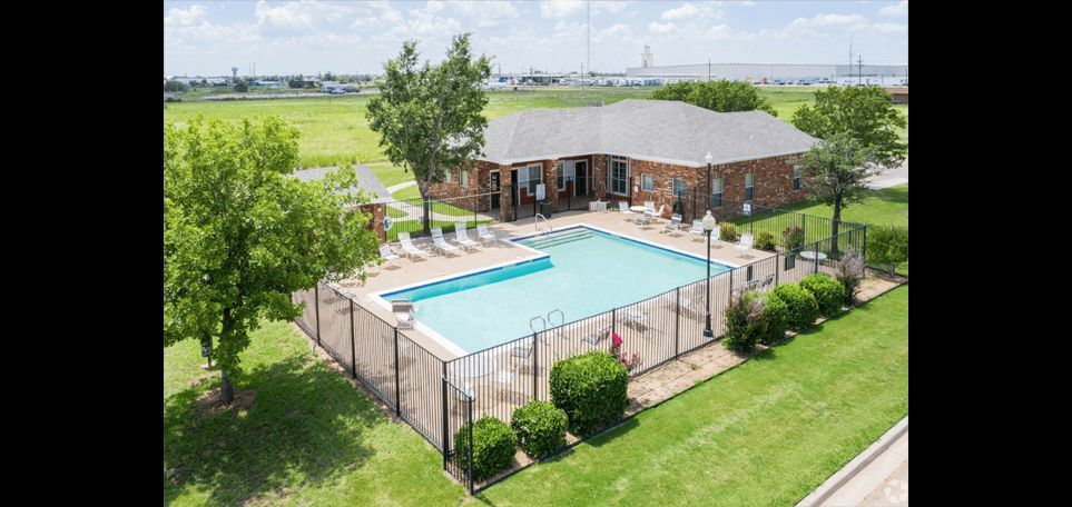 Plainview Vistas Apartment - Image 2