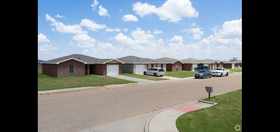 Plainview Vistas Apartment - Image 3