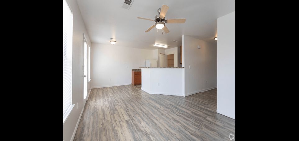 Plainview Vistas Apartment - Image 5