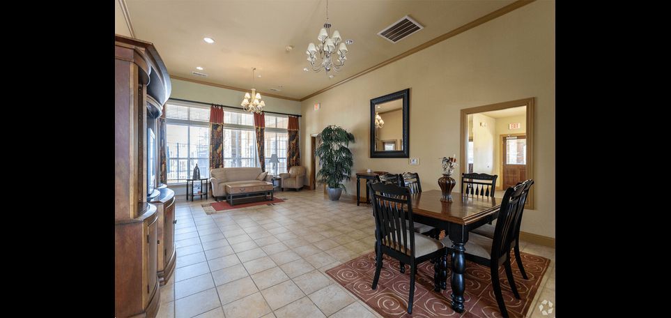 Plainview Vistas Apartment - Image 14