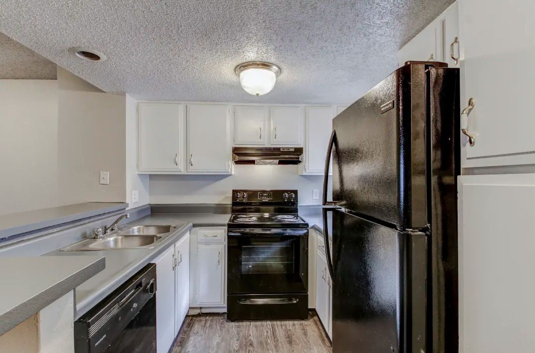 Ashley Park Apartments - Image 4