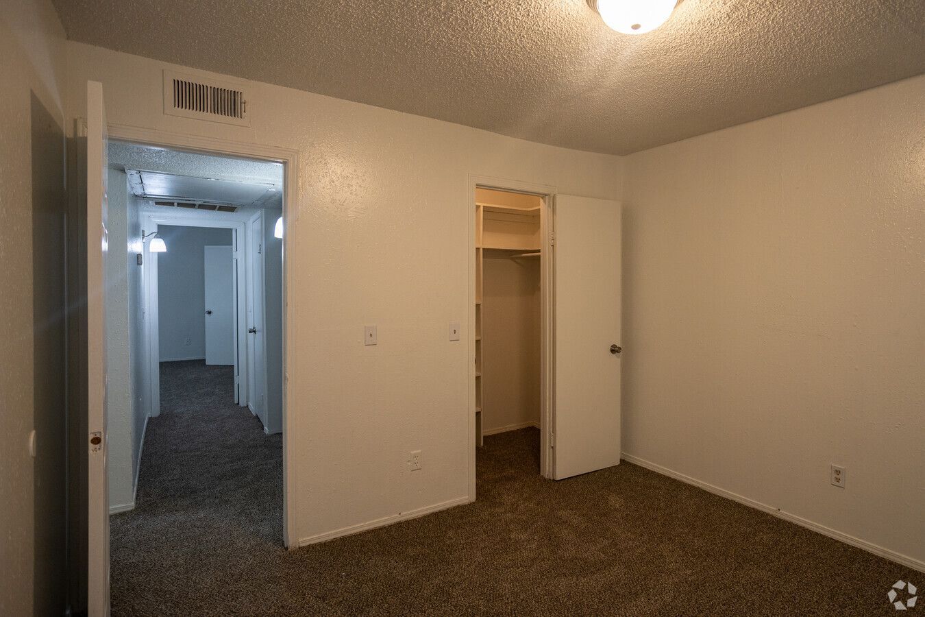 Ashley Park Apartments - Image 10