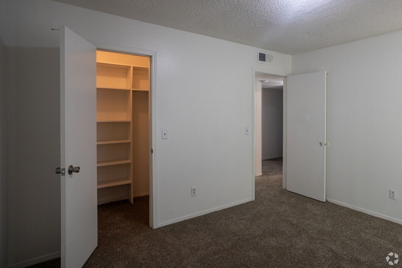 Ashley Park Apartments - Image 11