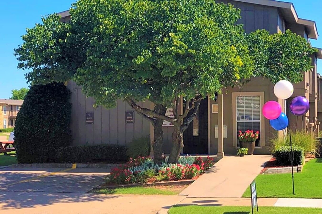 Beaumont Crossing Estates Apartments - Image 2