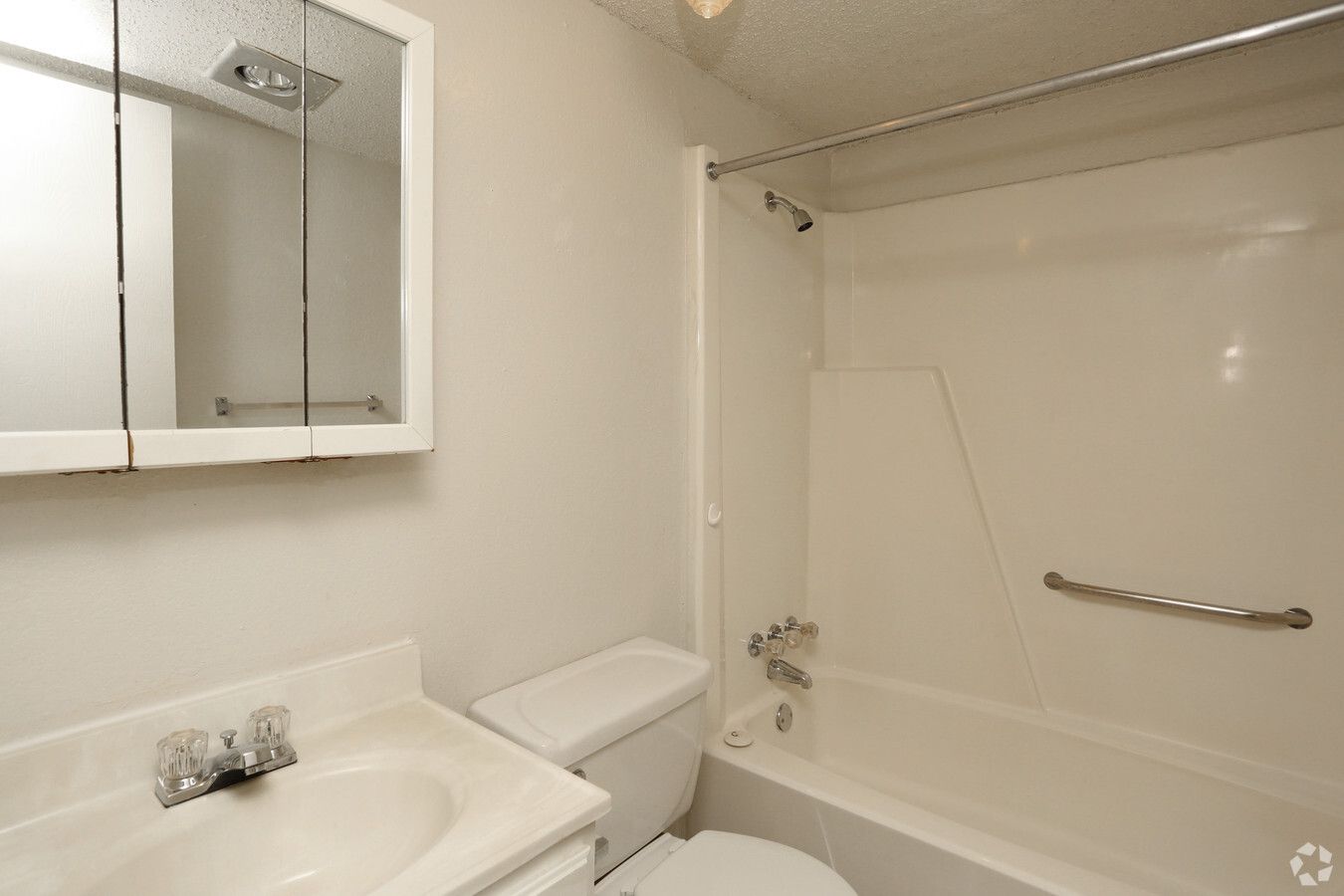 Beaumont Crossing Estates Apartments - Image 8