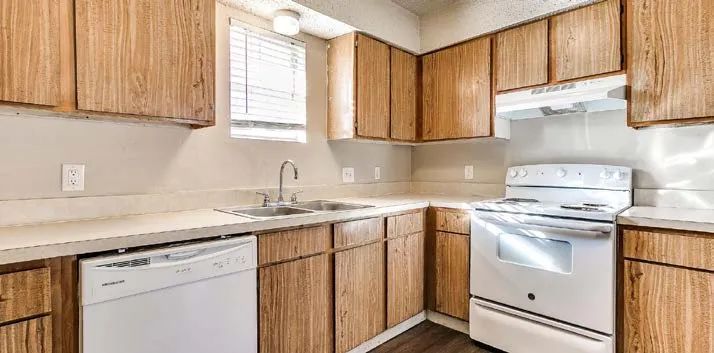 Caman Townhomes - Image 6