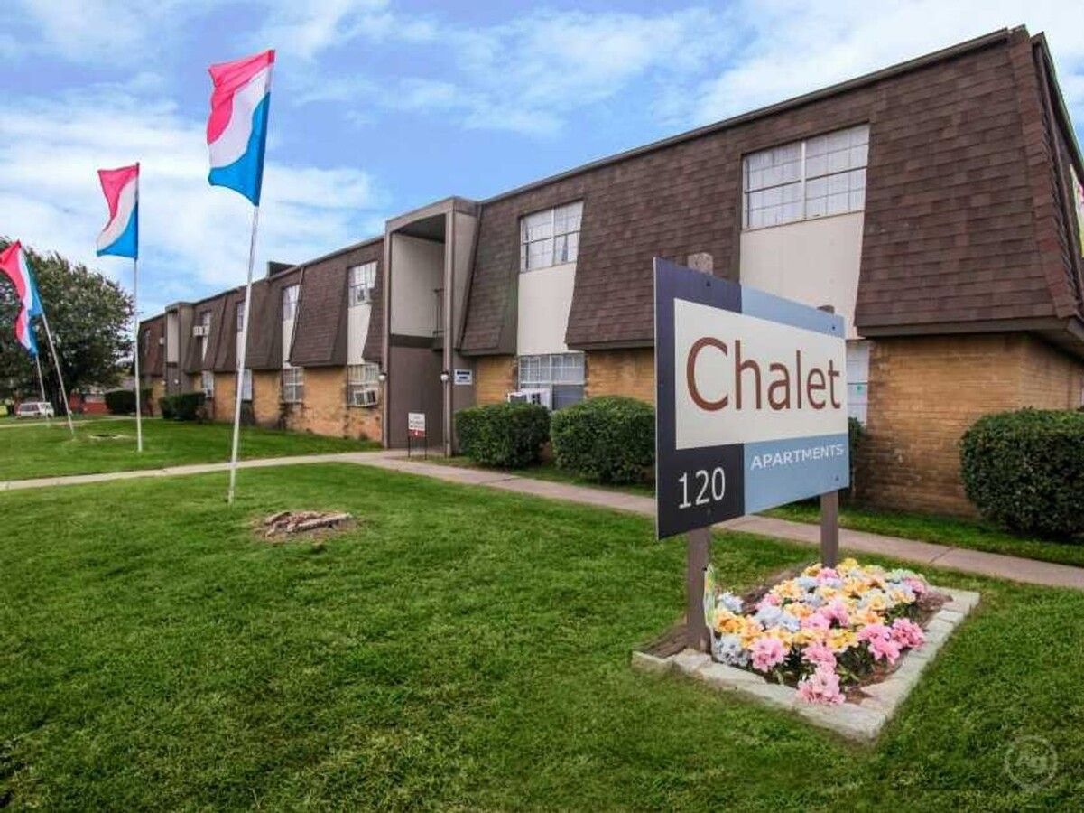 Chalet Apartments - Image 1