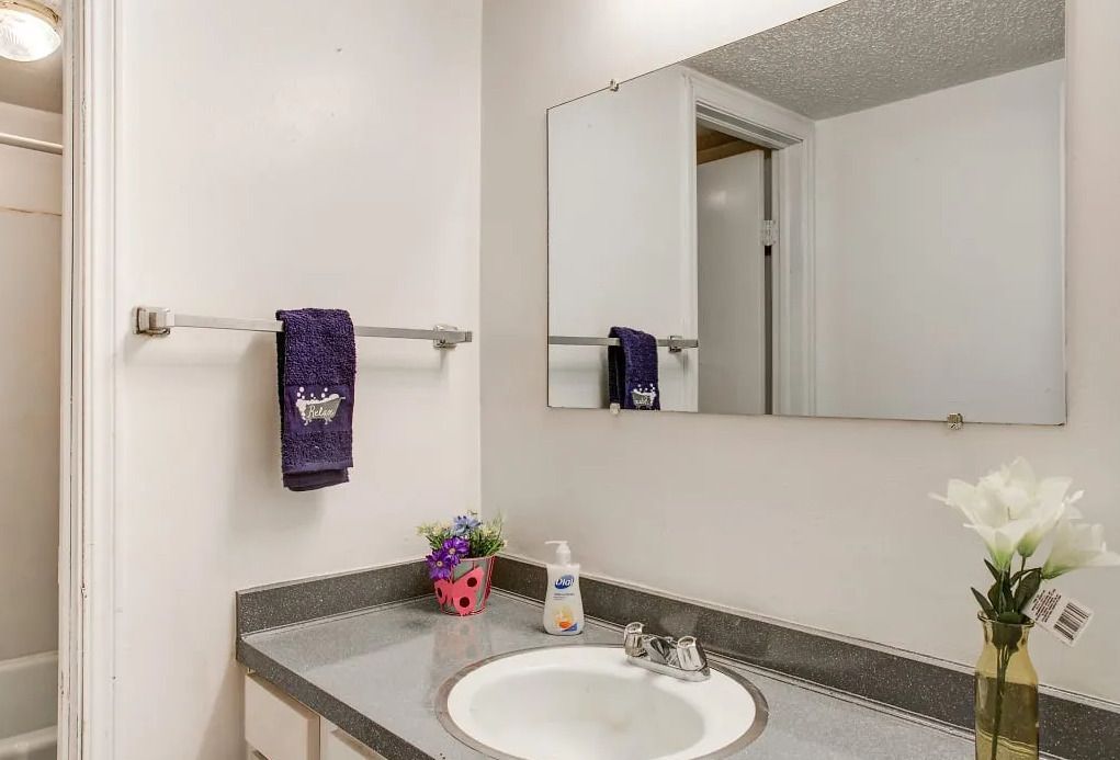 Chalet Apartments - Image 9