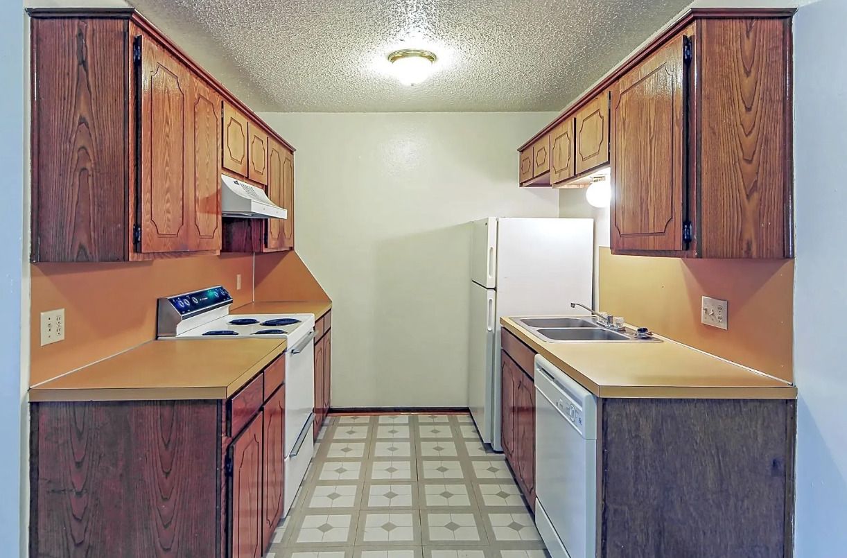 Fox Valley Apartments - Image 4