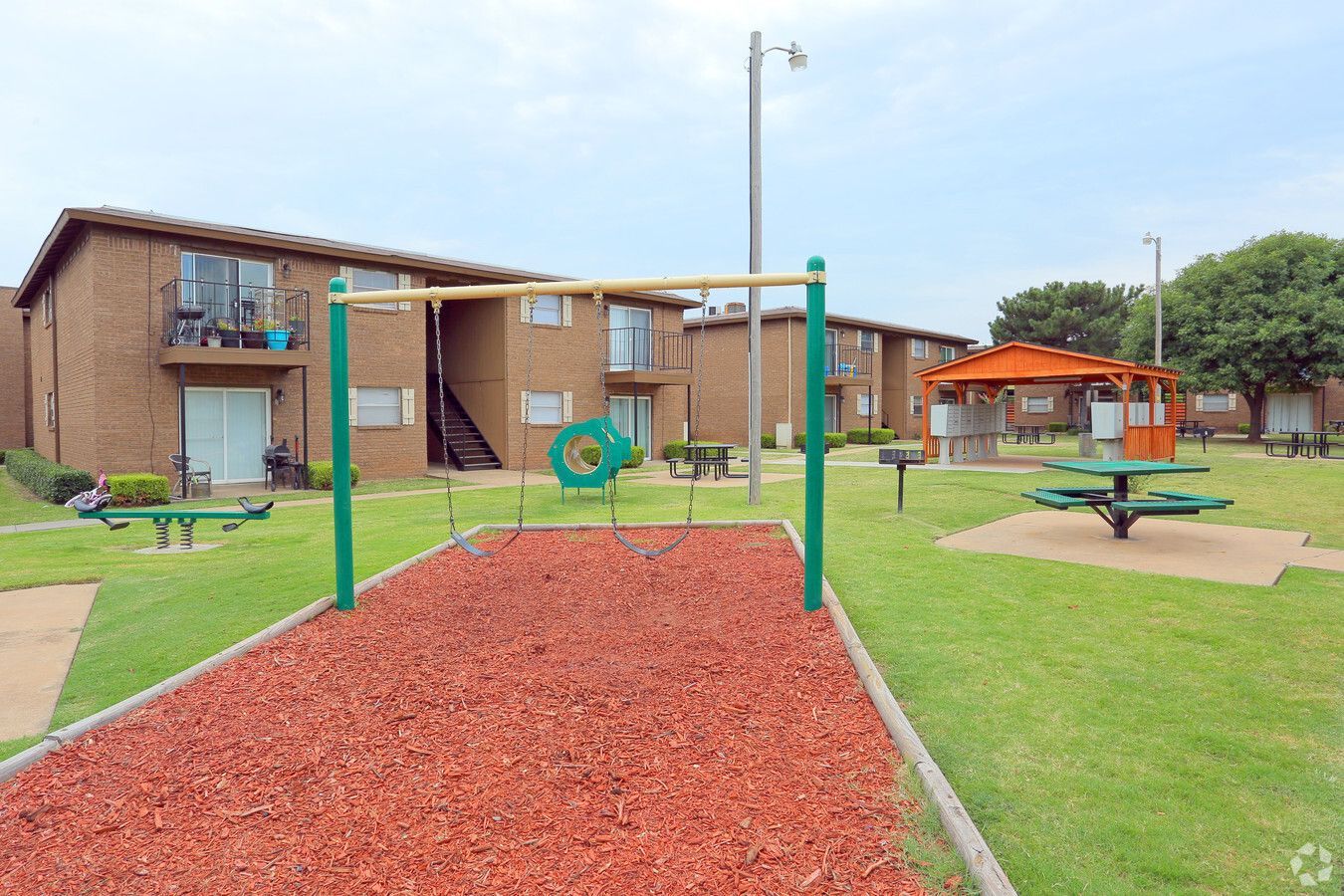 Meadow Park Apartments - Image 12