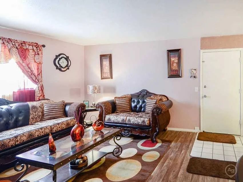 Summerplace Apartments - Image 4