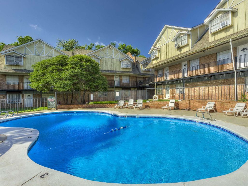 The Pines Apartments - Image 1